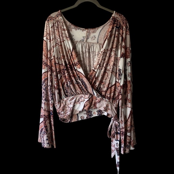Free People ASO Fiona Bell Surplice Paisley Bohemian Sleeve Wrap Top Blouse SZ M - Picture 3 of 12